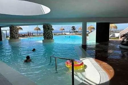 Semesterbostad Island Village Heights 497b *